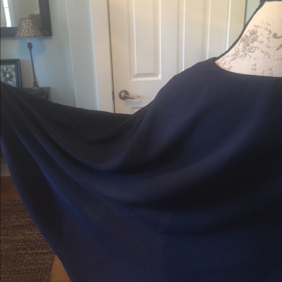 Gorgeous Midnight/Navy Blue Jealous tomato top EUC - Picture 8 of 8